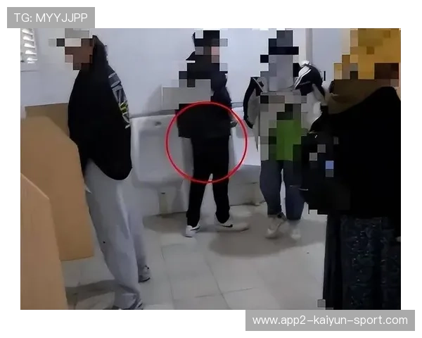 教资考场女生占男厕,网友热议准教师道德素养 教资考场女生占男厕,网友热议准教师道德素养